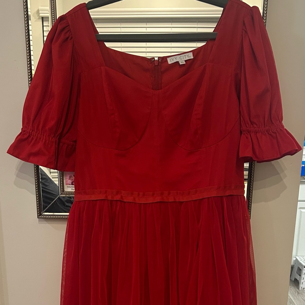 Ivy City Co Red Midi Dress